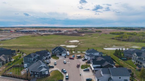6210 20 Street Close, Lloydminster, AB 
