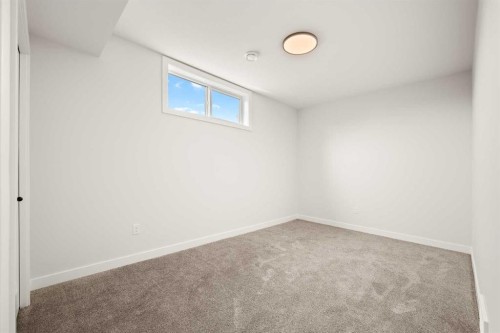 6021 20 Street, Lloydminster, AB - Indoor Photo Showing Other Room