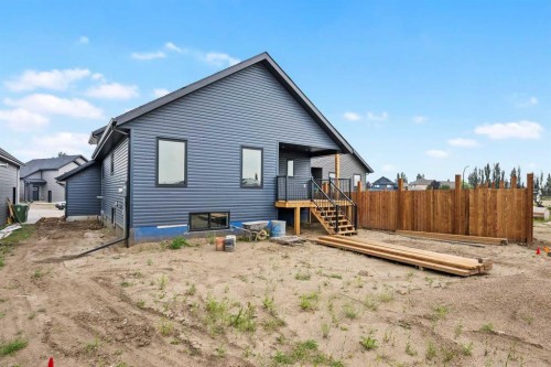 6021 20 Street, Lloydminster, AB - Outdoor