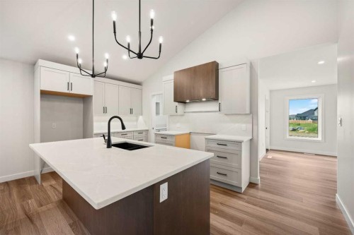 6021 20 Street, Lloydminster, AB - Indoor Photo Showing Kitchen With Upgraded Kitchen