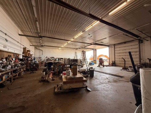 2101 17 Avenue, Wainwright, AB 