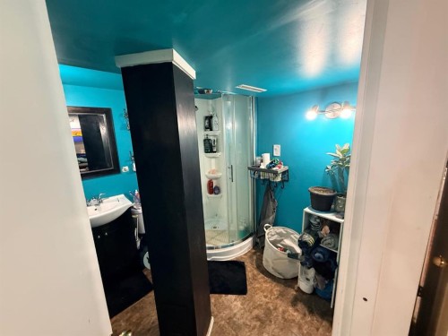 5115 56A Street, Lloydminster, AB - Indoor