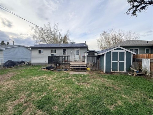 5115 56A Street, Lloydminster, AB - Outdoor