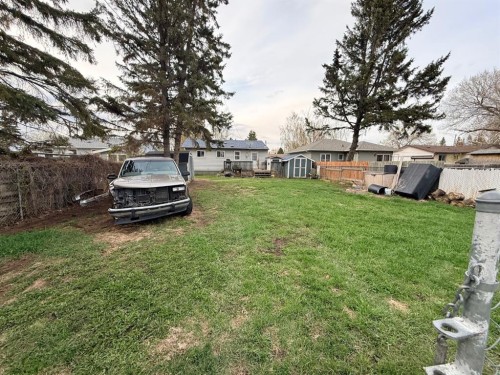 5115 56A Street, Lloydminster, AB - Outdoor