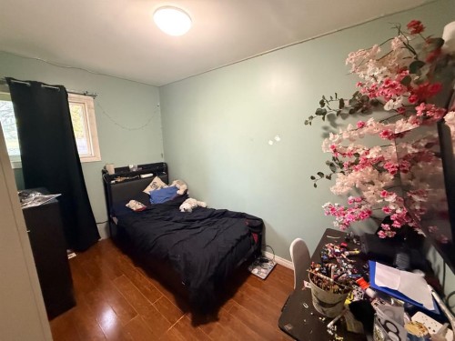 5115 56A Street, Lloydminster, AB - Indoor Photo Showing Bedroom
