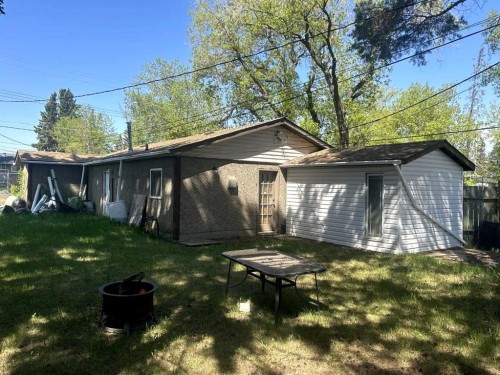 3206 49 Avenue, Lloydminster, SK - Outdoor