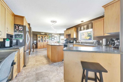 317 6 Avenue, Paradise Hill, SK - Indoor Photo Showing Kitchen