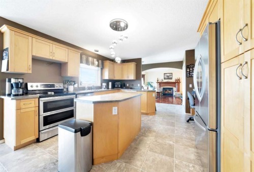 317 6 Avenue, Paradise Hill, SK - Indoor Photo Showing Kitchen