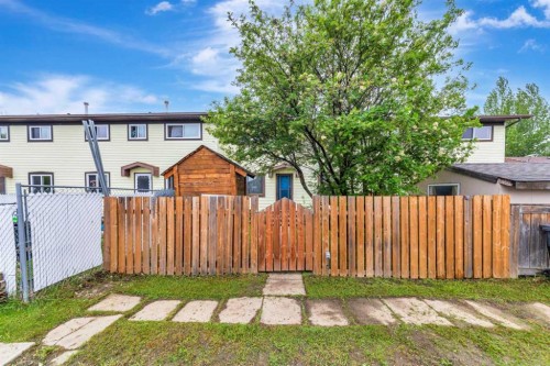 4-17 3 Avenue Se, Marshall, SK 