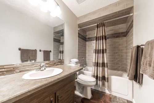 3104 58 Avenue, Lloydminster, AB 