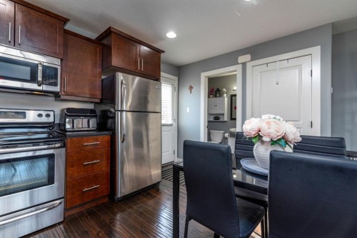 Unit 7-3390 72 Avenue, Lloydminster, AB - Indoor Photo Showing Kitchen