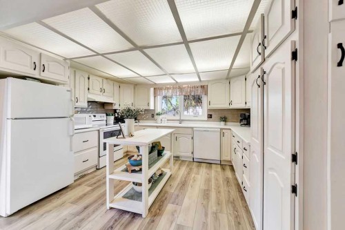 4501 53 Street, Dewberry, AB 
