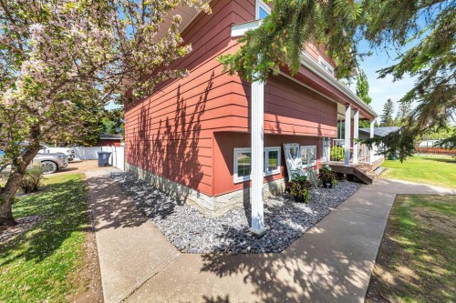4501 53 Street, Dewberry, AB 