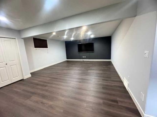 5317 16, Lloydminster, AB 
