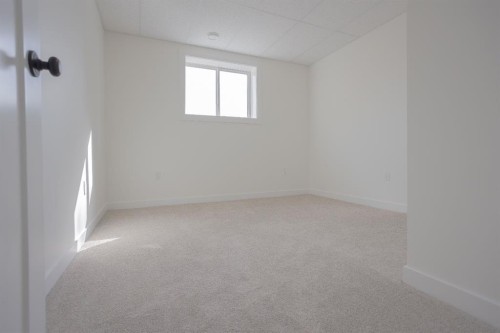 1029 7 Avenue, Wainwright, AB 
