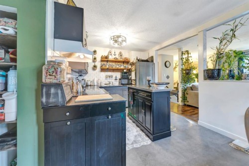 4910 58 Avenue, Lloydminster, AB 