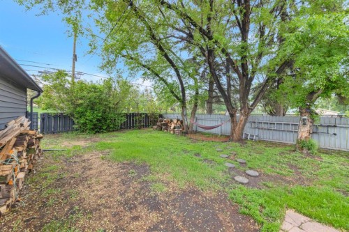 4910 58 Avenue, Lloydminster, AB 