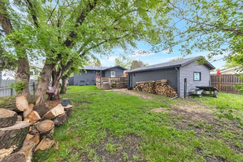 4910 58 Avenue, Lloydminster, AB 