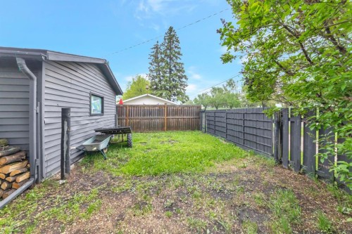 4910 58 Avenue, Lloydminster, AB 