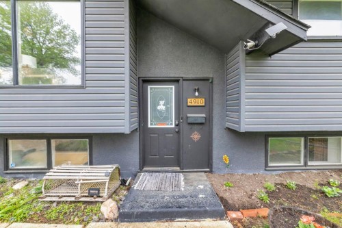 4910 58 Avenue, Lloydminster, AB 