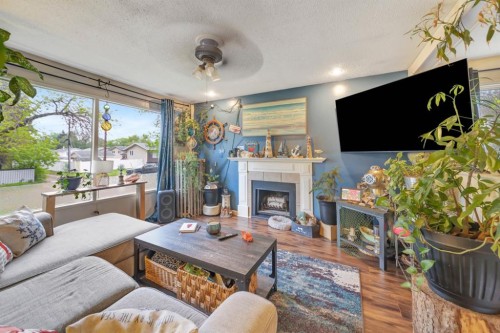 4910 58 Avenue, Lloydminster, AB 