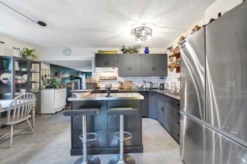 4910 58 Avenue, Lloydminster, AB 