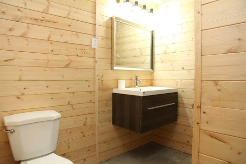 5224 23 Street, Lloydminster, AB - Indoor Photo Showing Bathroom