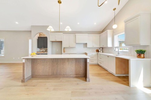 3701 70 Avenue, Lloydminster, AB 