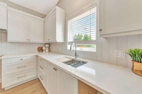 3701 70 Avenue, Lloydminster, AB 