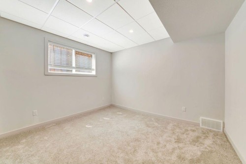 3701 70 Avenue, Lloydminster, AB 