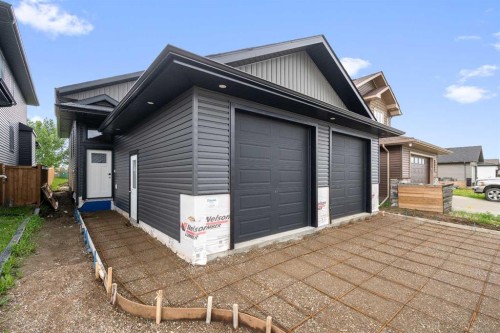 3701 70 Avenue, Lloydminster, AB 