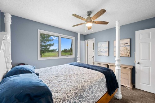 5609 35 Street, Lloydminster, AB - Indoor Photo Showing Bedroom