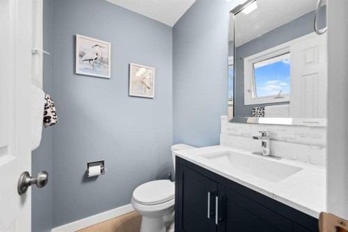 5609 35 Street, Lloydminster, AB - Indoor Photo Showing Bathroom