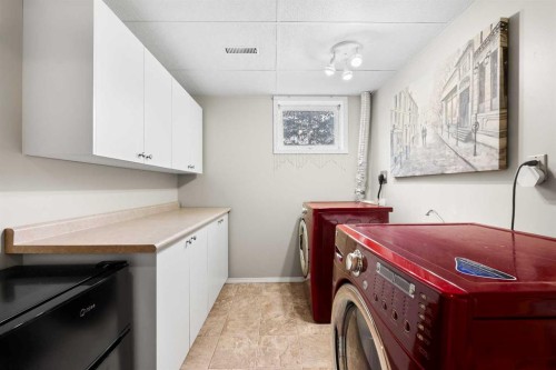 5609 35 Street, Lloydminster, AB - Indoor Photo Showing Laundry Room