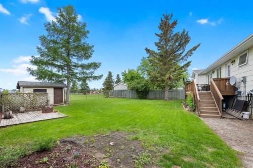 5609 35 Street, Lloydminster, AB - Outdoor
