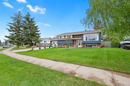 5609 35 Street, Lloydminster, AB - Outdoor