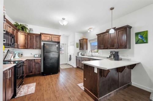 6015 18 Street, Lloydminster, AB - Indoor Photo Showing Kitchen