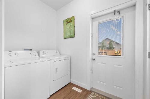 6015 18 Street, Lloydminster, AB - Indoor Photo Showing Laundry Room