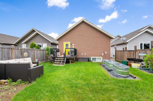 6015 18 Street, Lloydminster, AB - Outdoor