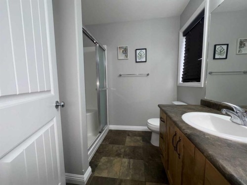5221 15 Street, Lloydminster, AB 