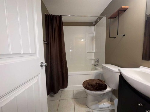 5221 15 Street, Lloydminster, AB 