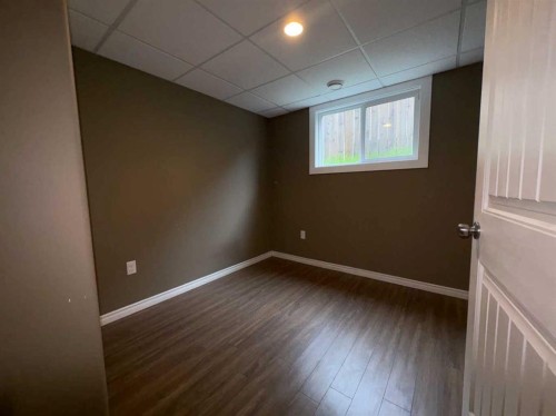 5221 15 Street, Lloydminster, AB 