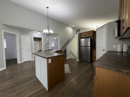 5221 15 Street, Lloydminster, AB 