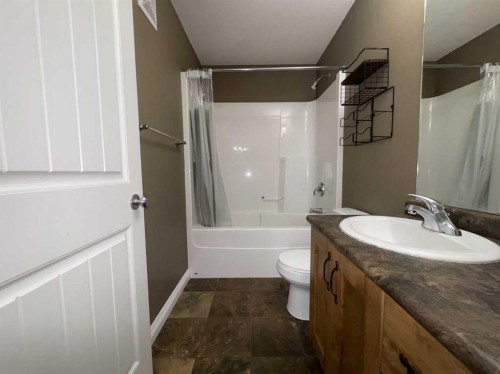 5221 15 Street, Lloydminster, AB 