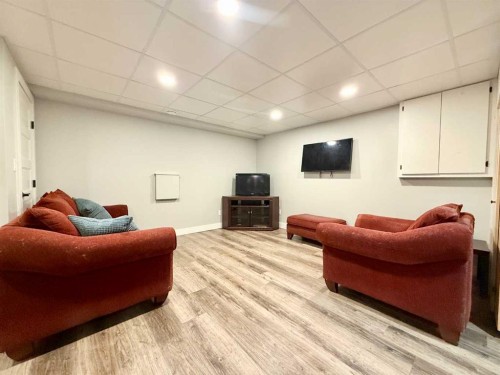 5144 53 Street, Irma, AB 