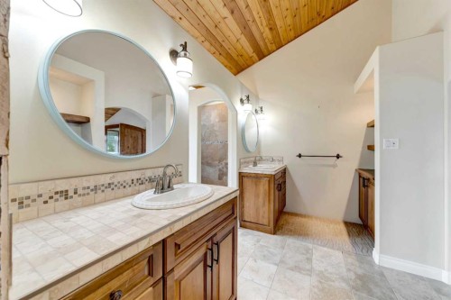 16 Lakeview Drive, Lac Des Iles, SK 