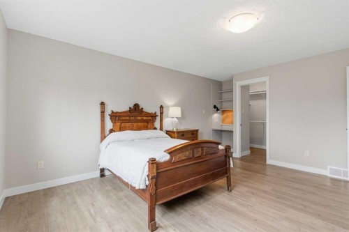 5613 37 Street, Lloydminster, AB 