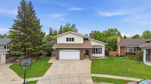 5613 37 Street, Lloydminster, AB 