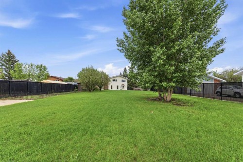 5613 37 Street, Lloydminster, AB 