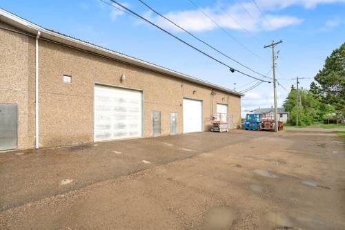 2-5702 50 Avenue, Lloydminster, AB 